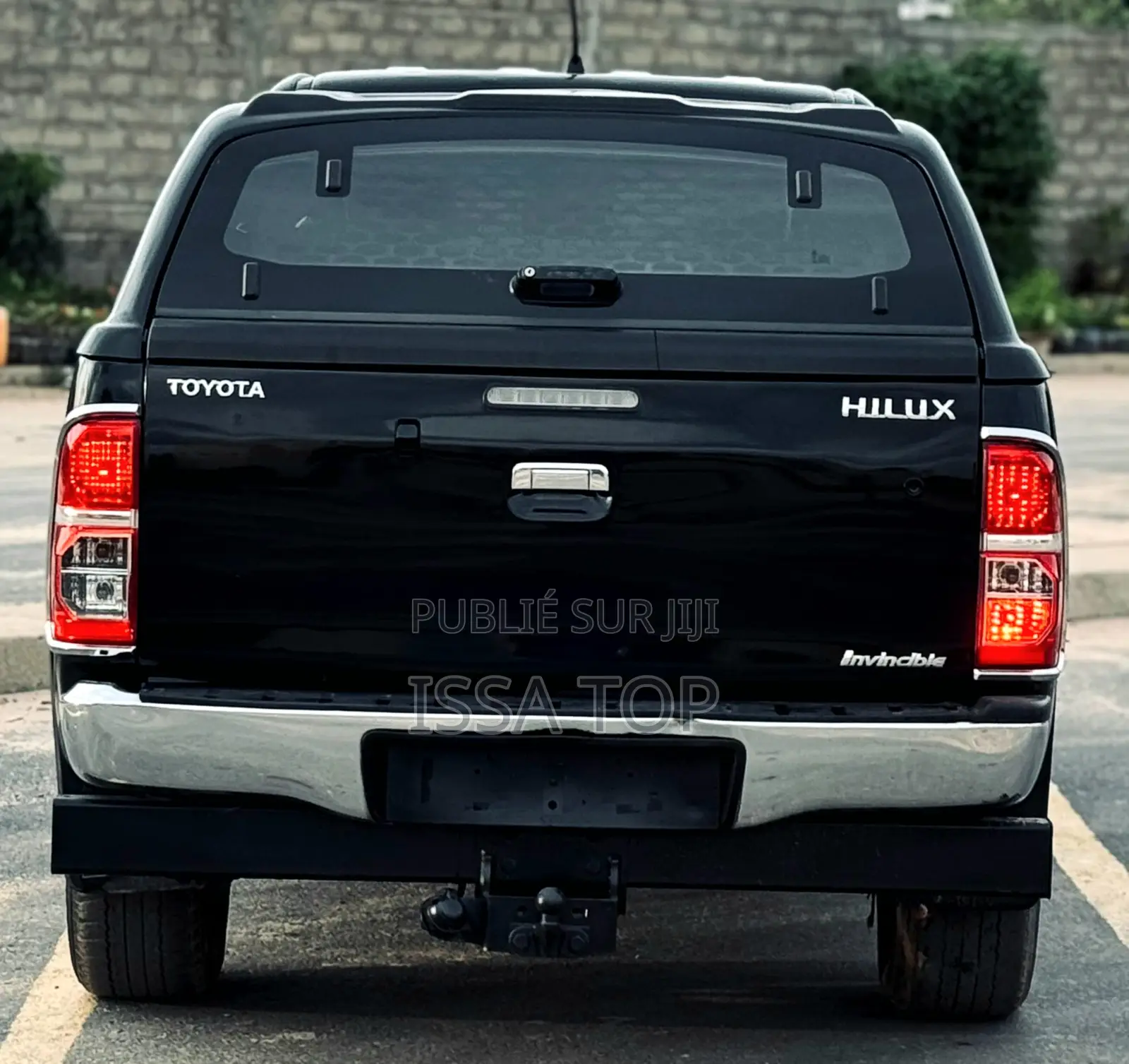 Toyota Hilux 2016 Black