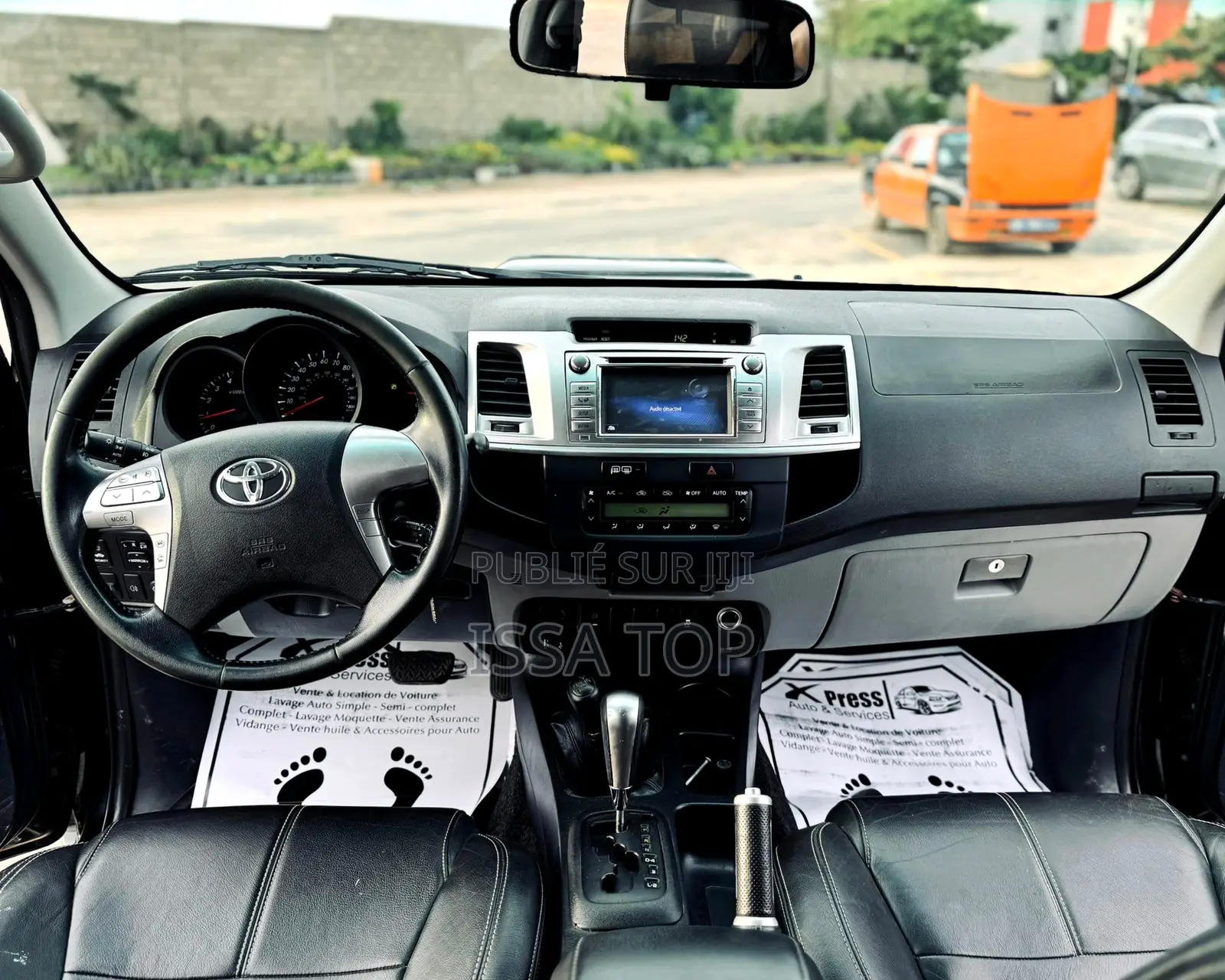 Toyota Hilux 2016 Black