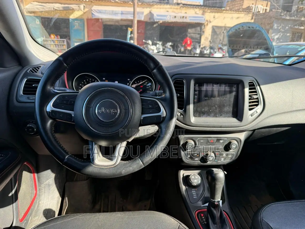 Jeep Cherokee 2018 Gris