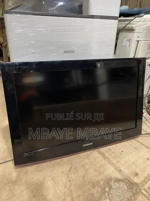 Photo - Écran Plat 32 Pouce, 40 Pouce, 43p Led Simple