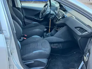 Peugeot 208 2017 Gris
