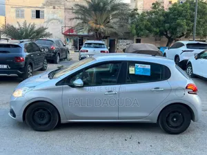 Peugeot 208 2017 Gris