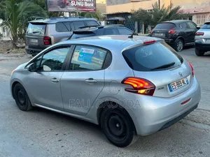 Peugeot 208 2017 Gris