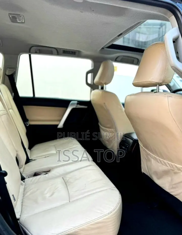 Toyota Land Cruiser Prado 2017 Black