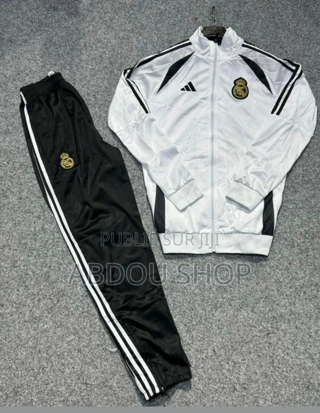 Ensemble Blouson Maillots Clubs Disponible
