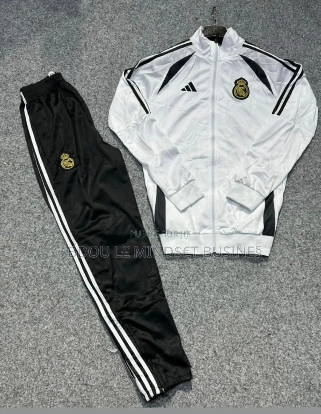 Ensemble Blouson Maillots Clubs Disponible