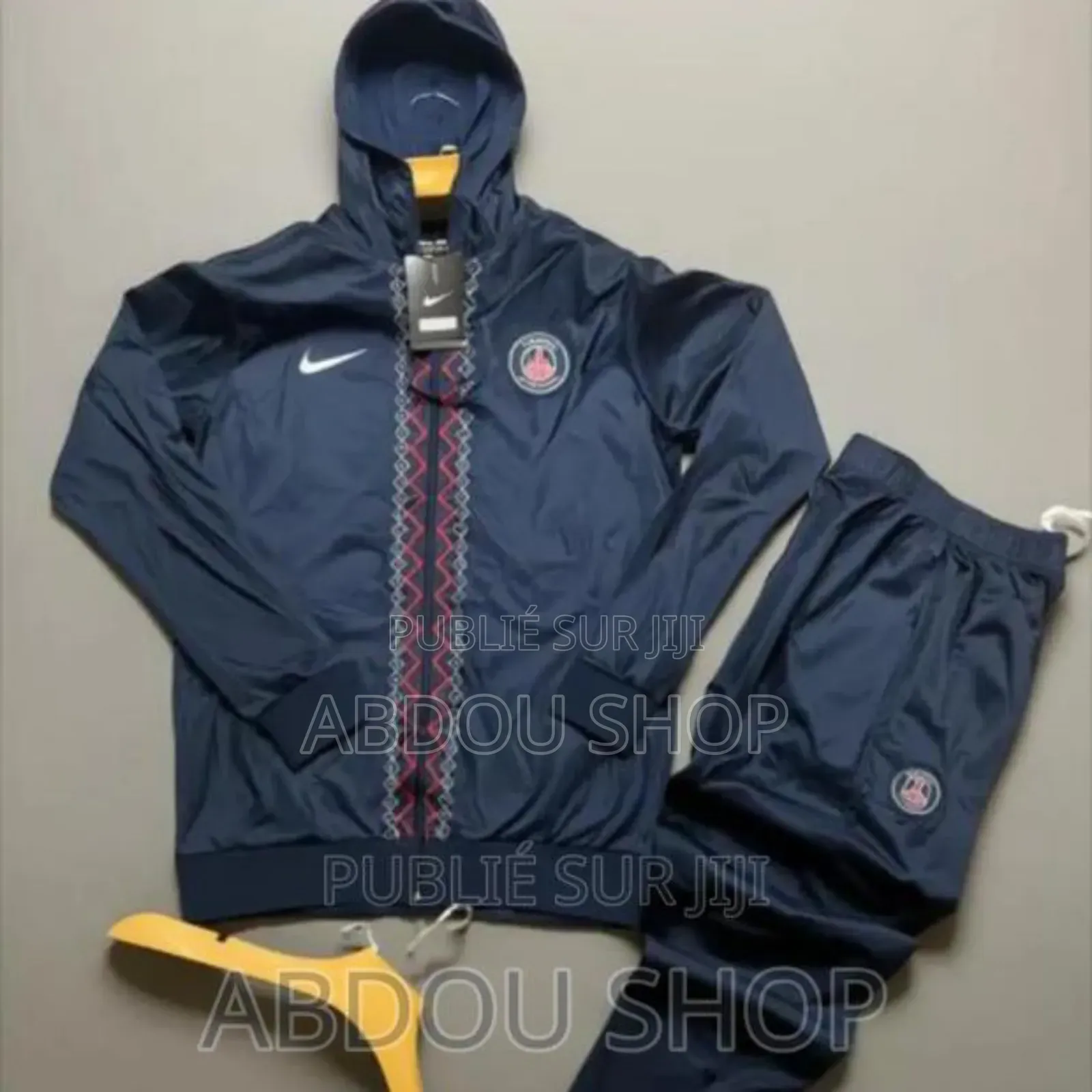 Ensemble Blouson Maillots Clubs Disponible