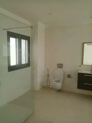 5chbre Duplex dans Salih-Immo, Fann-Point E-Amitié à Louer