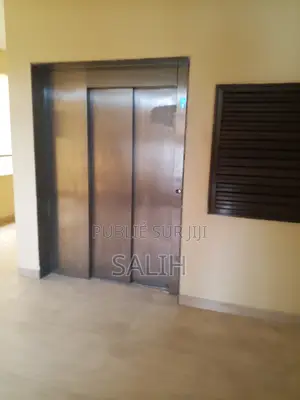 5chbre Duplex dans Salih-Immo, Fann-Point E-Amitié à Louer