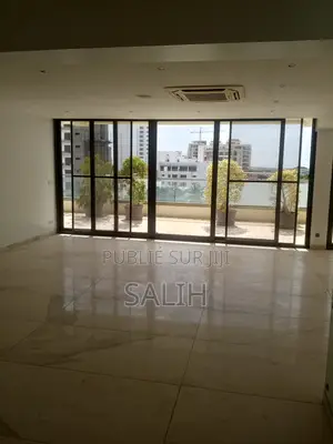 5chbre Duplex dans Salih-Immo, Fann-Point E-Amitié à Louer