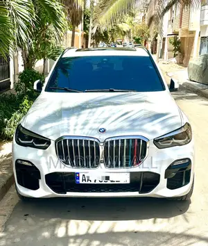 Photo - BMW X5 2021 Blanc