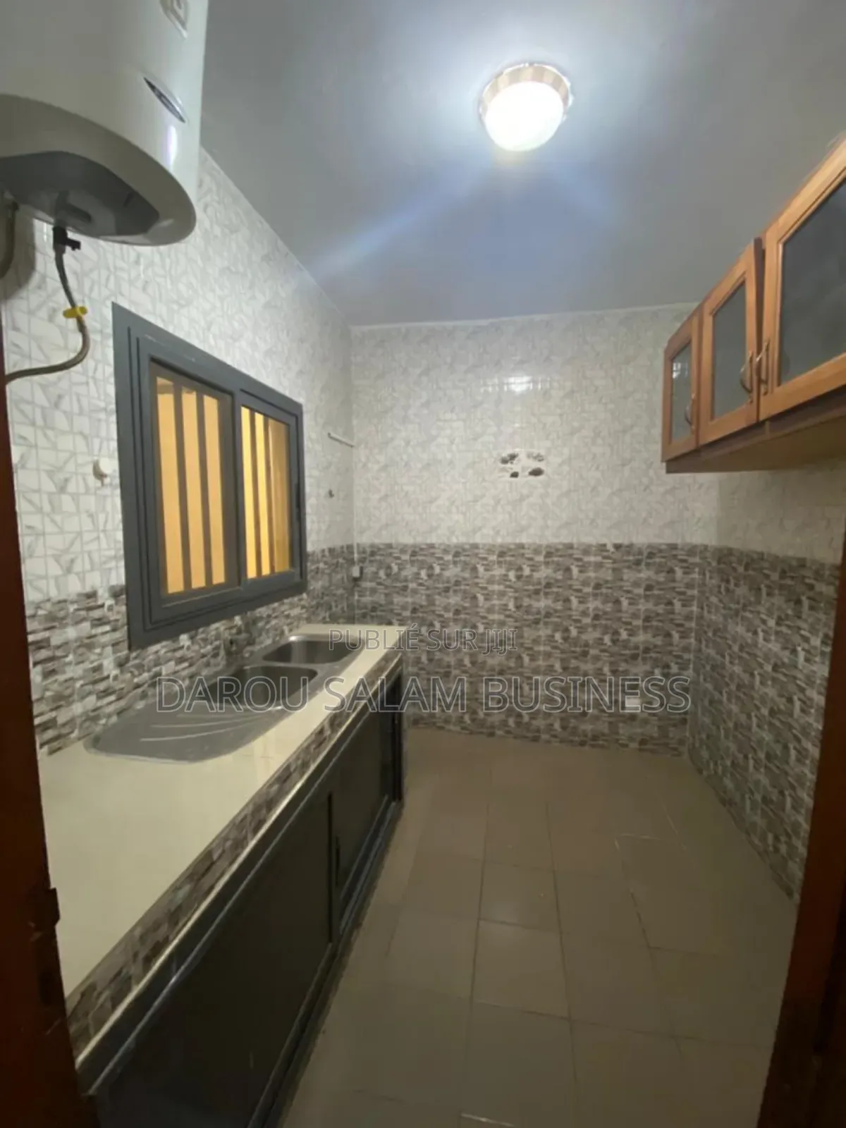 2chbre Appartement dans Yoff à Louer