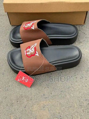 Chaussures Sandales Y3 Disponible