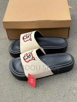 Chaussures Sandales Y3 Disponible