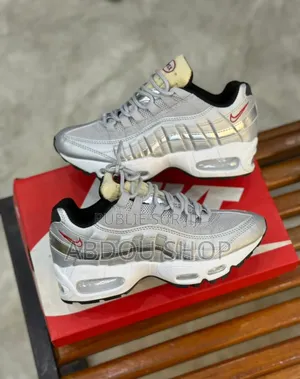 Photo - Air Max 95 Disponible