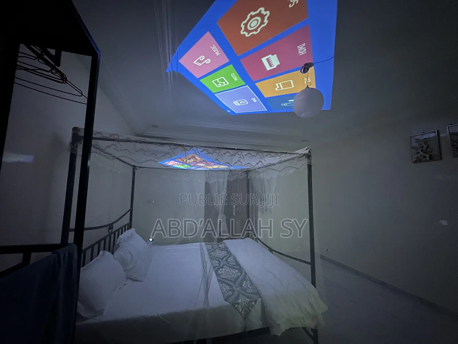 Furnished 3chbre Appartement dans Sicap-Liberté à Louer