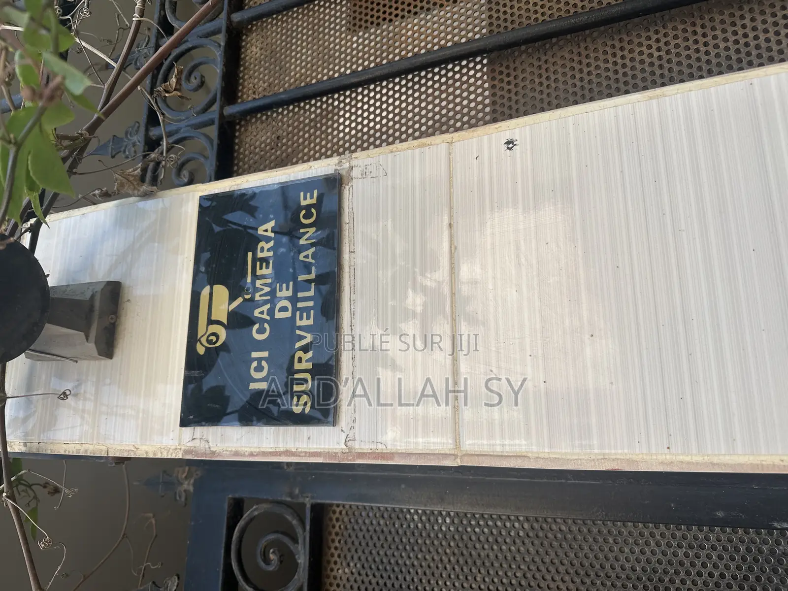 Furnished 3chbre Appartement dans Sicap-Liberté à Louer