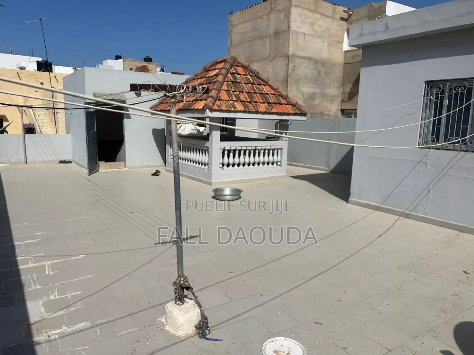 6chbre Villa dans Villa, Grand Dakar à Vendre