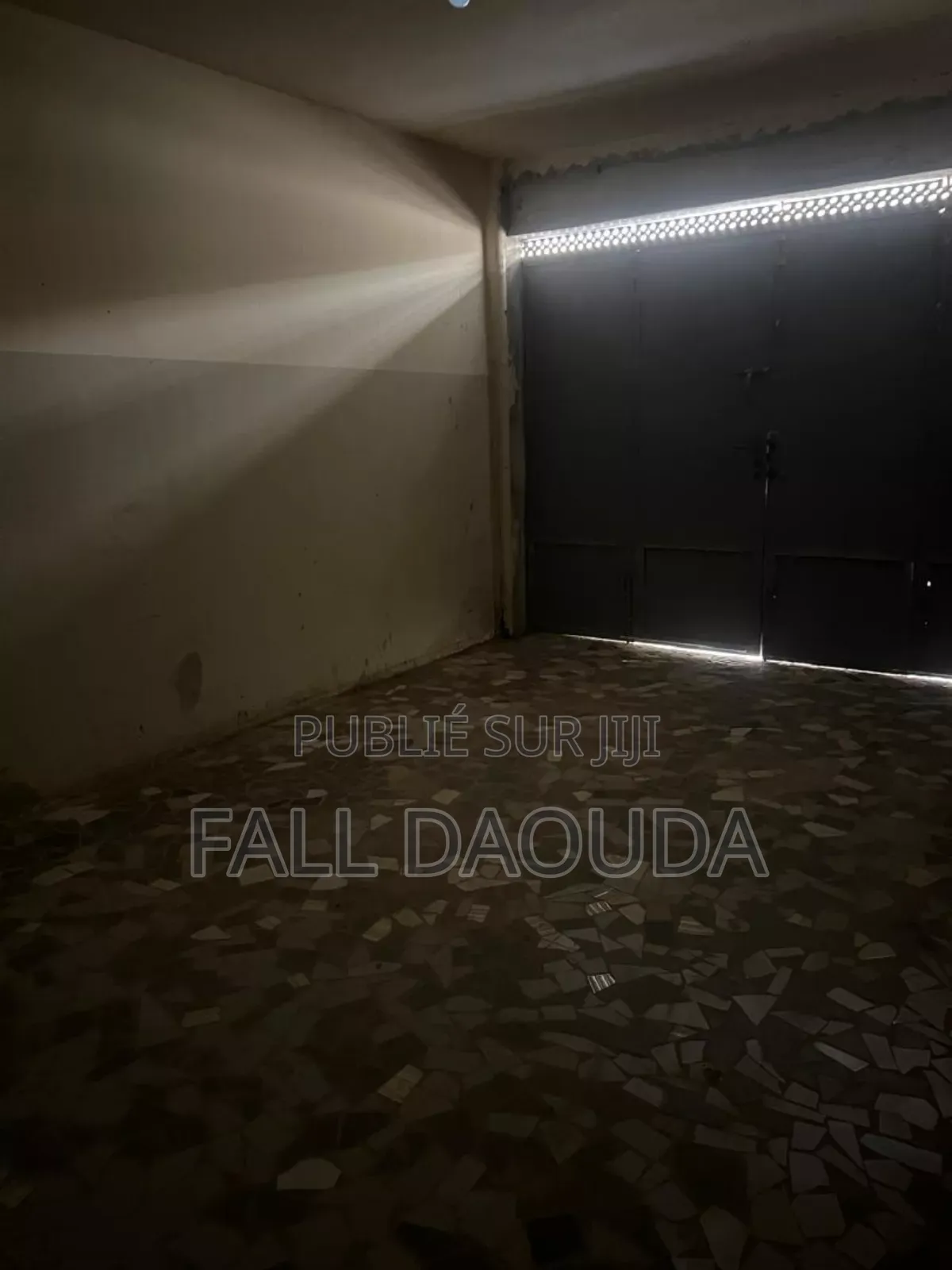 6chbre Villa dans Villa, Grand Dakar à Vendre