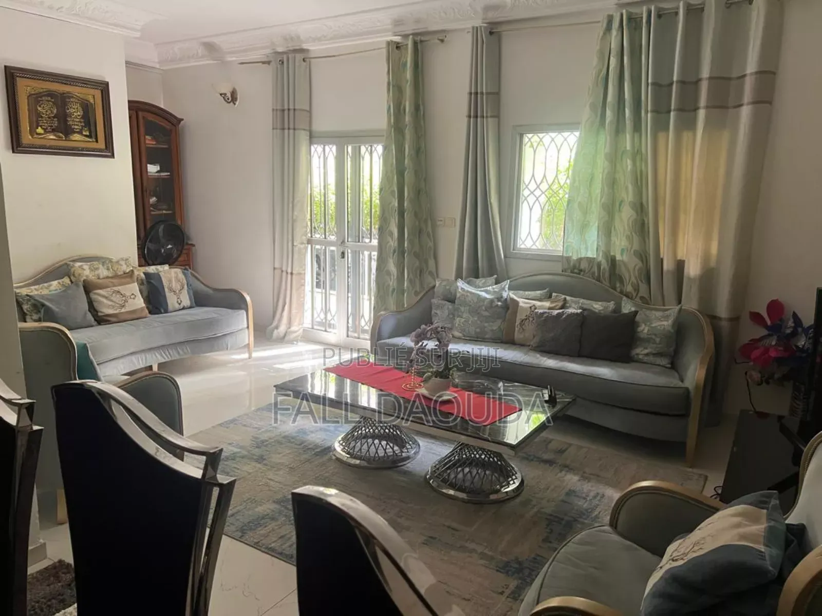 6chbre Villa dans Villa, Grand Dakar à Vendre