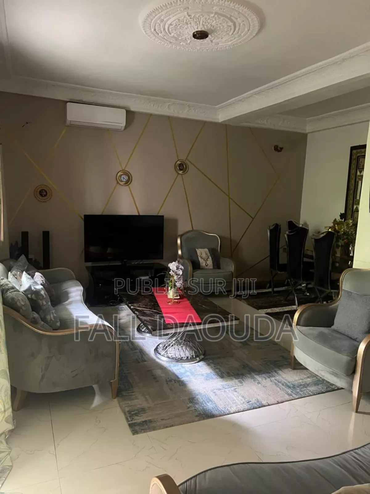 6chbre Villa dans Villa, Grand Dakar à Vendre