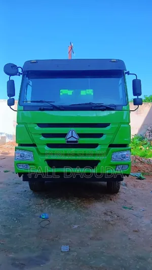 Photo - Camion Howo Année 2017 Climatiser Venant 35 Millions