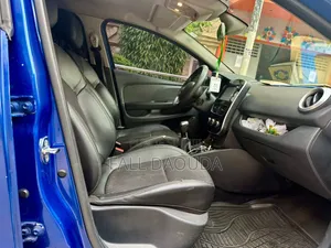 Renault Clio 2018 Blue