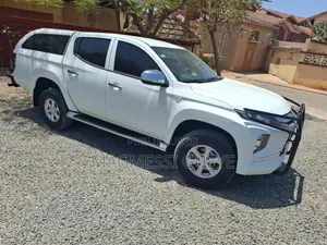 Mitsubishi L200 2022 Blanc