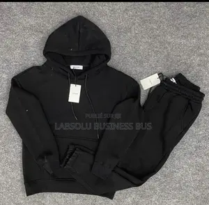 Disponible Chez L’Absolu