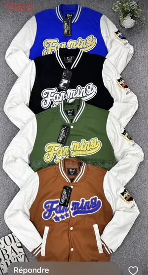 Photo - Original Pull Disponible Chez L’Absolu