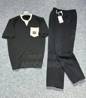 Pantalons T-Shirts Men Disponible