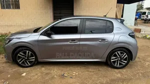 Peugeot 208 2022 Gris