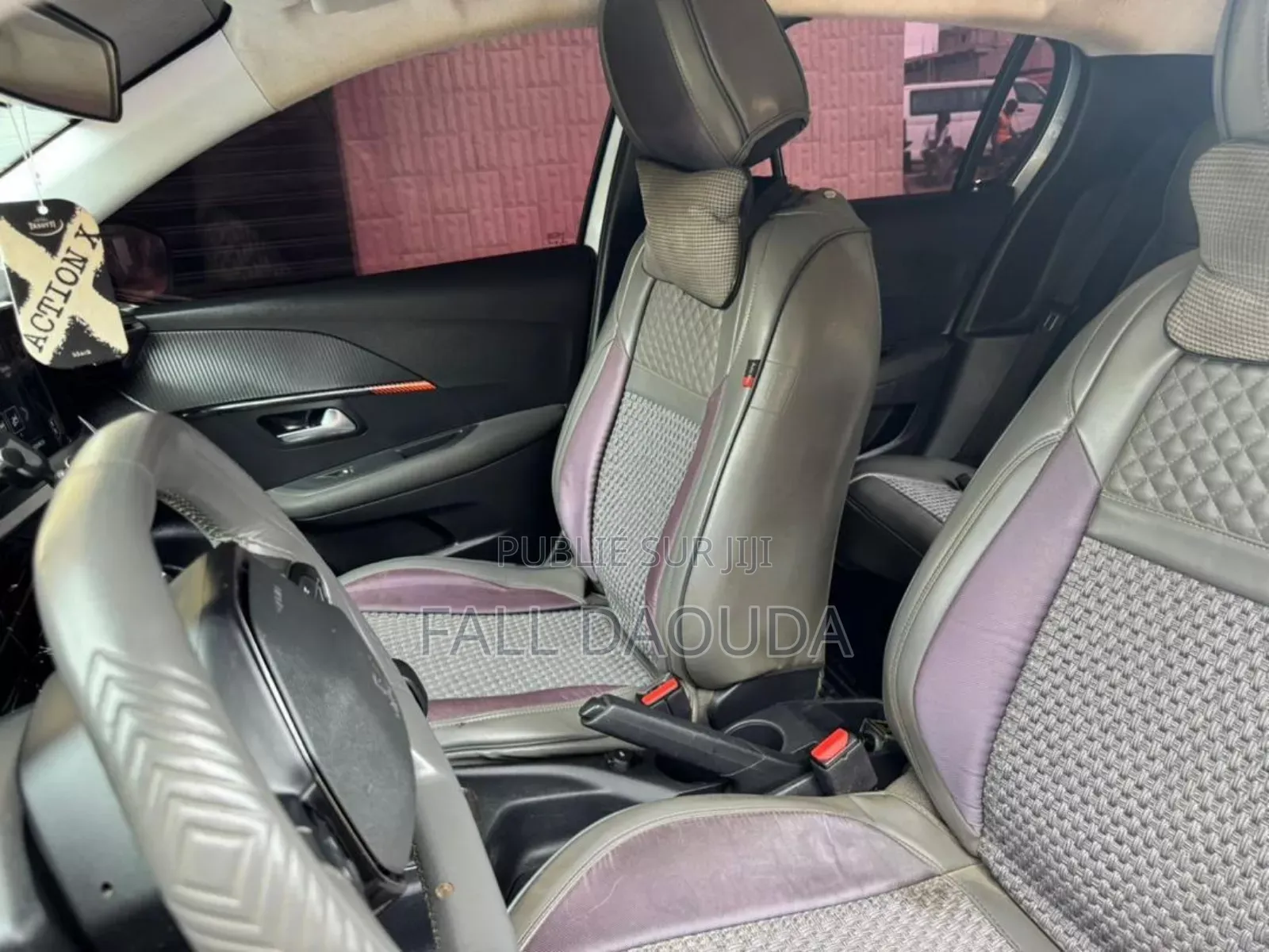 Peugeot 208 2022 Gris