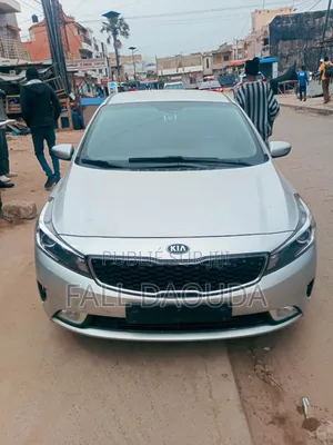 Photo - Kia K3000 2018 Gris