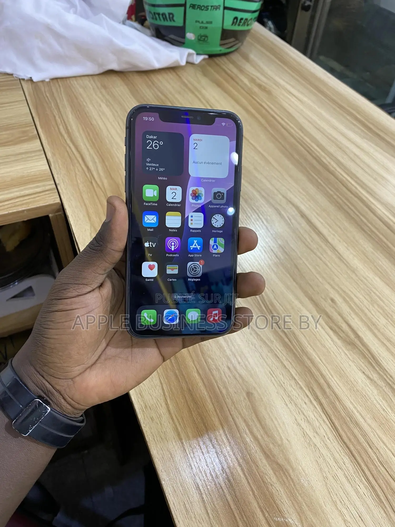 New Apple iPhone 11 64 GB Black
