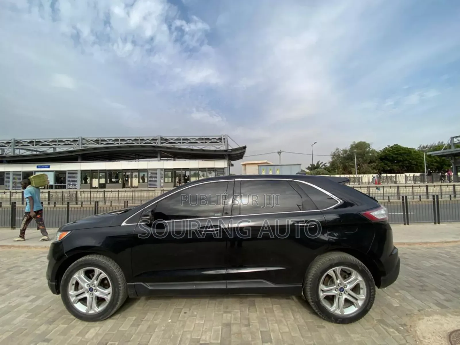 Ford Edge Titanium 4dr AWD 2017 Black