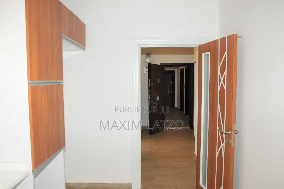 1chbre Appartement dans Fann-Point E-Amitié à Louer