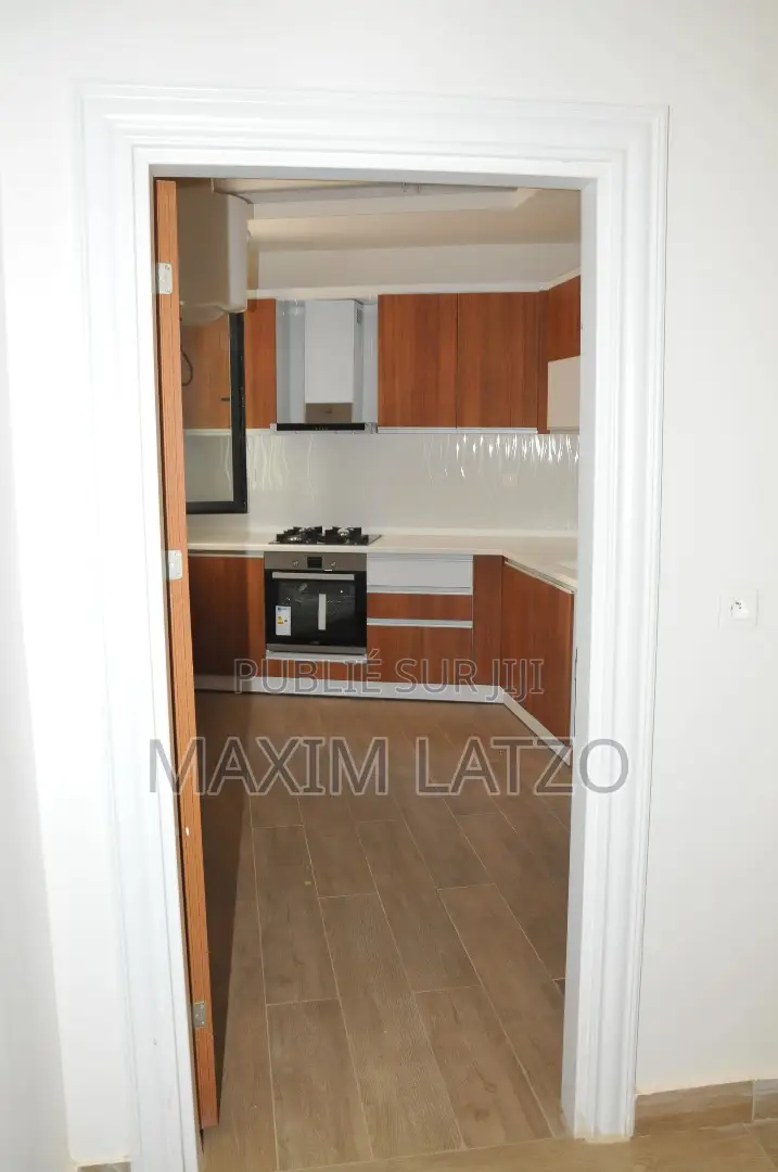 1chbre Appartement dans Fann-Point E-Amitié à Louer