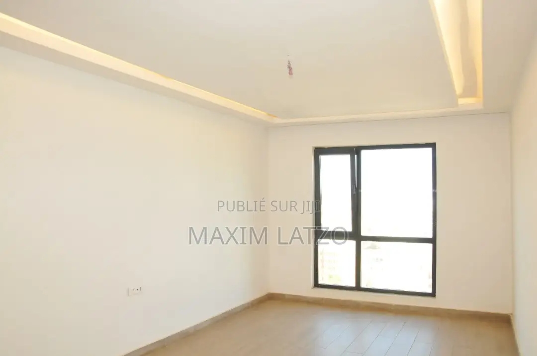 1chbre Appartement dans Fann-Point E-Amitié à Louer