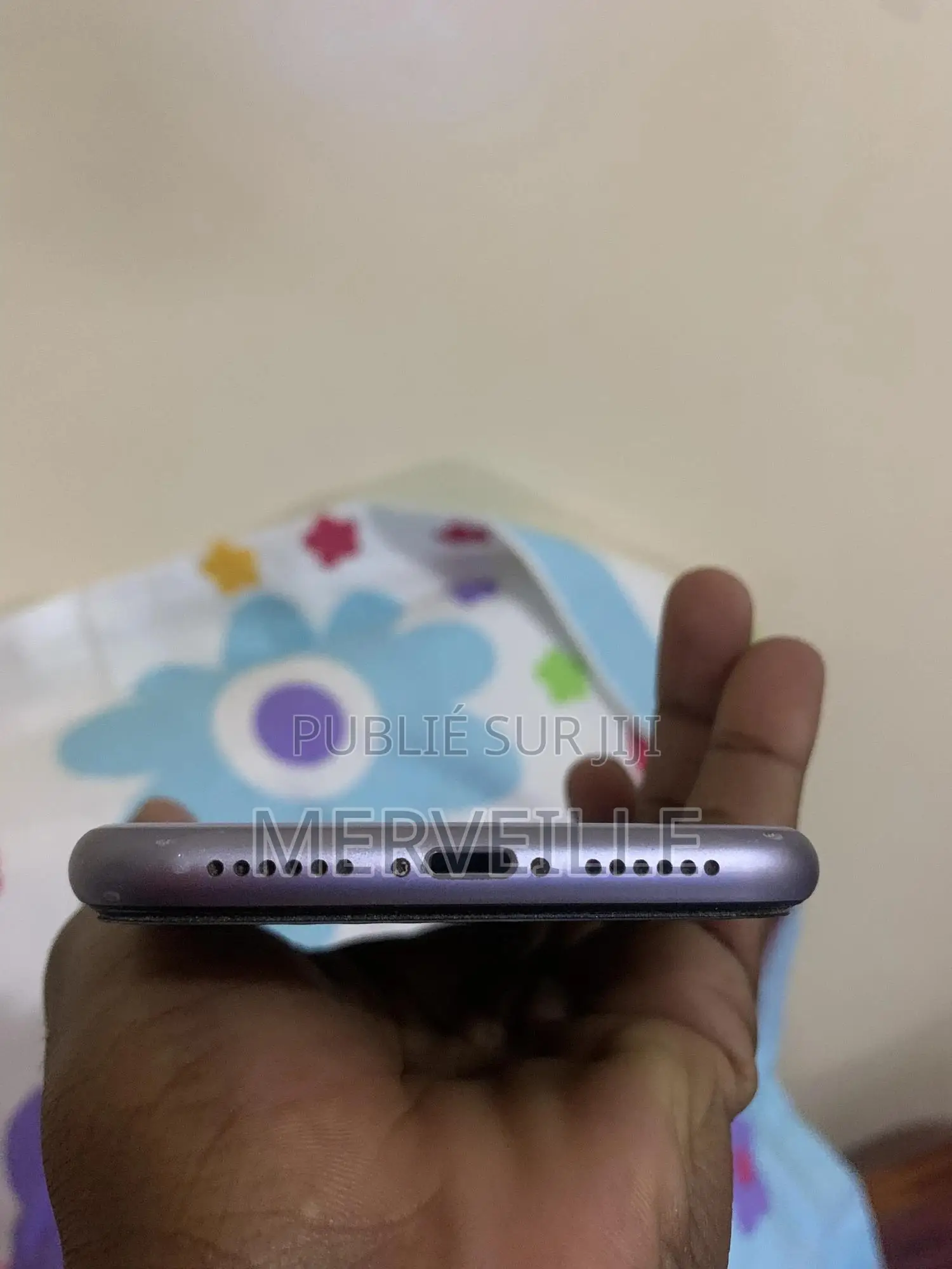New Apple iPhone 11 64 GB Violet