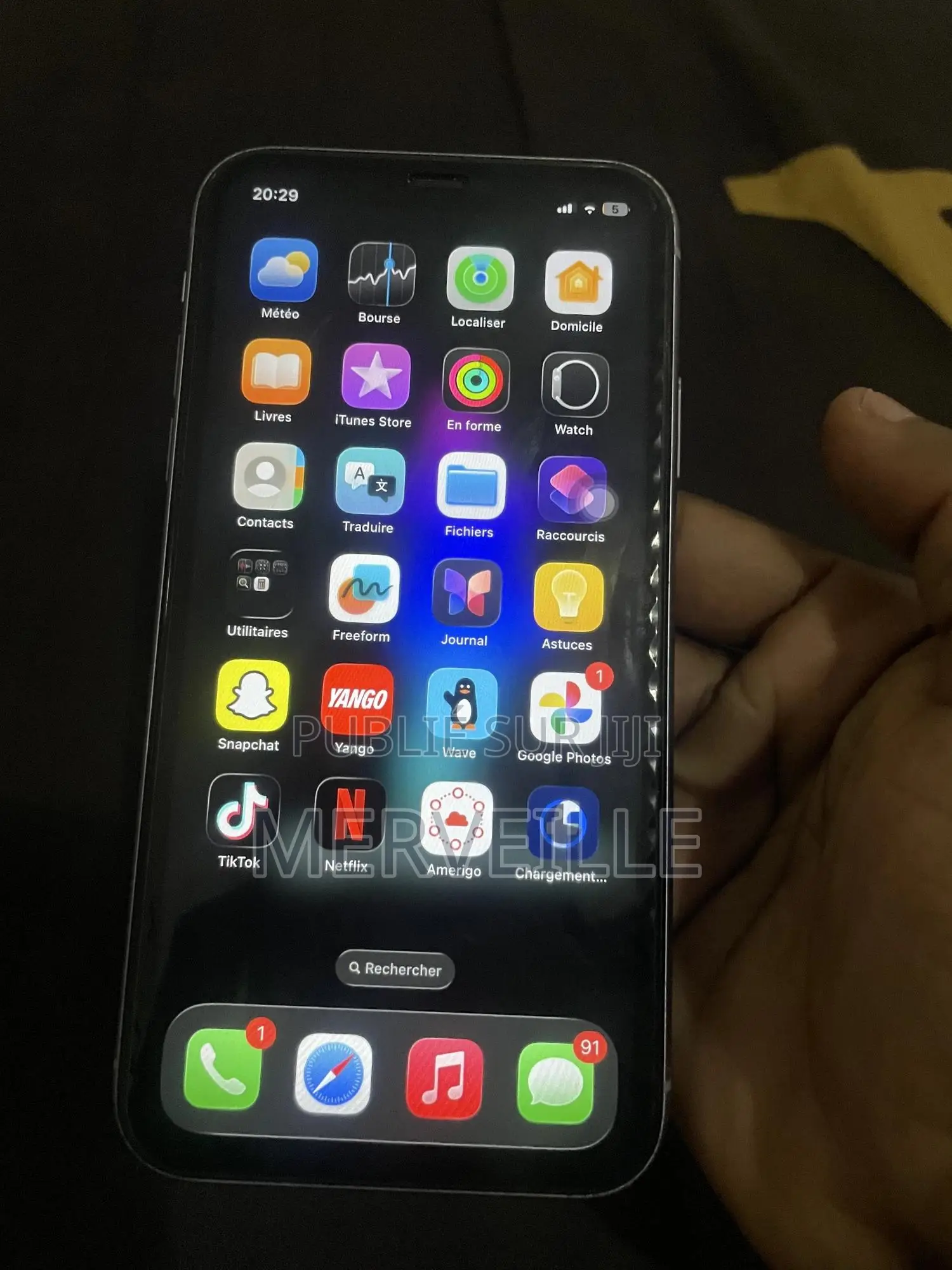 New Apple iPhone 11 64 GB Violet