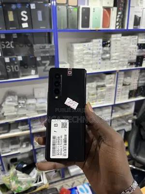 Photo - New Samsung Galaxy Fold 512 GB Black