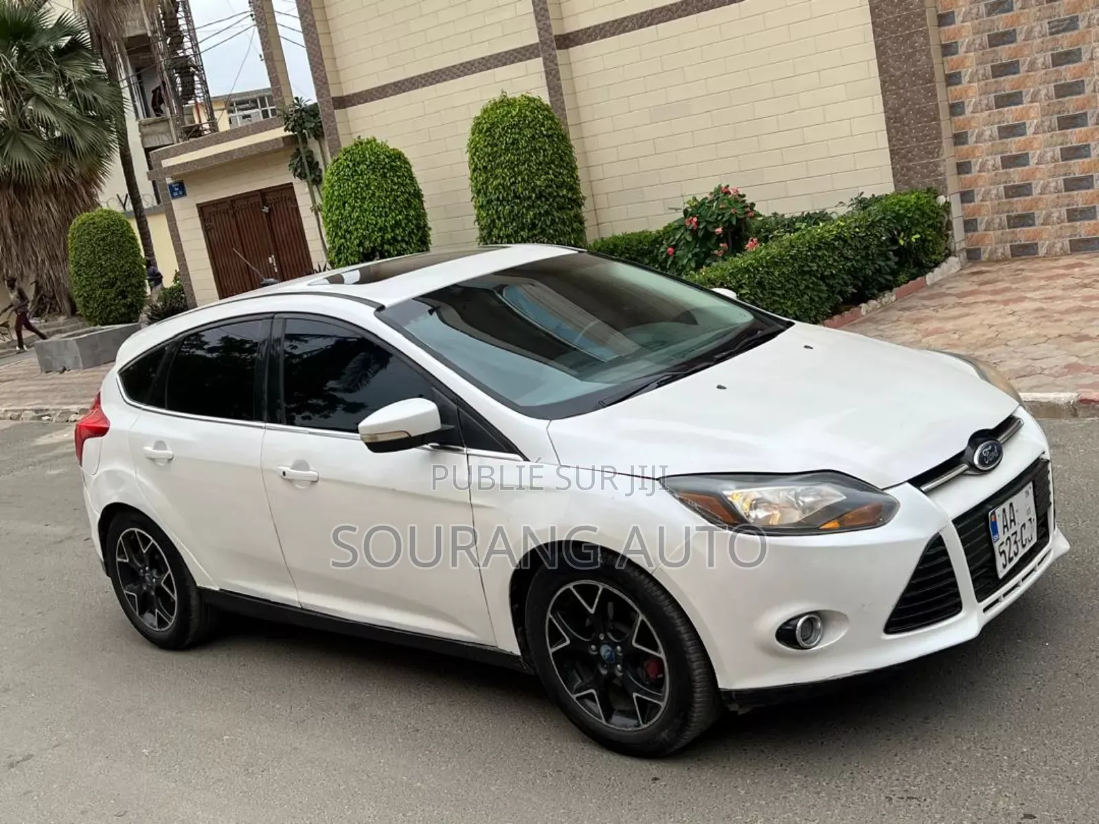 Ford Focus Titanium 5-Door 2013 Blanc