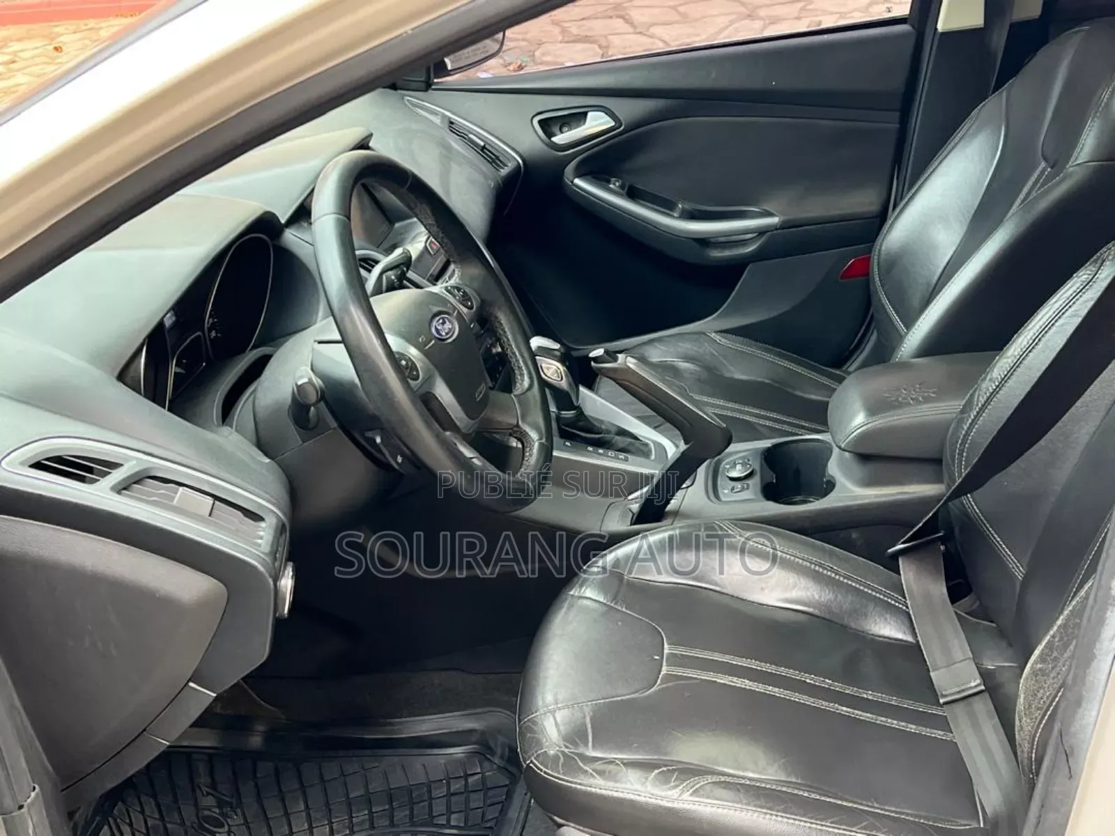 Ford Focus Titanium 5-Door 2013 Blanc