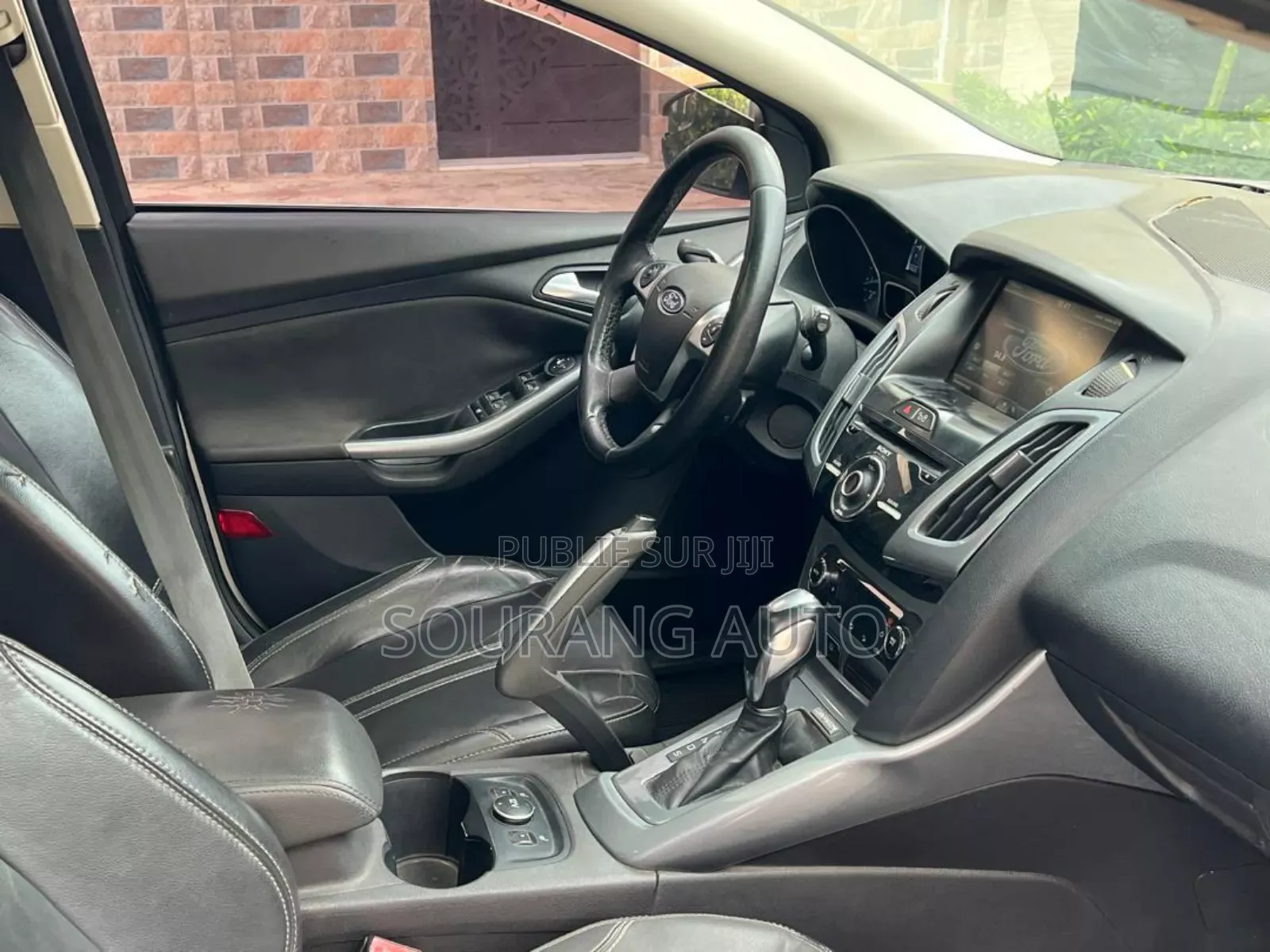 Ford Focus Titanium 5-Door 2013 Blanc