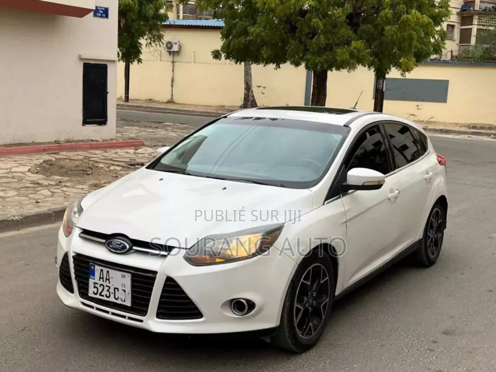 Ford Focus Titanium 5-Door 2013 Blanc