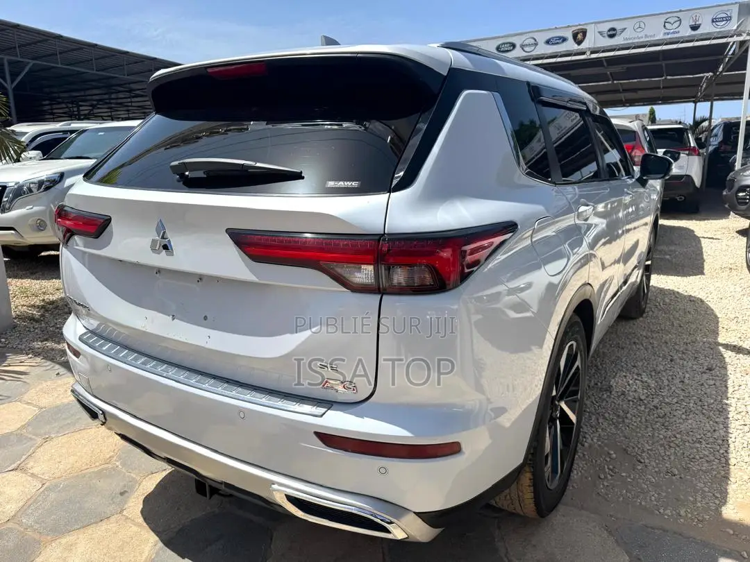 Mitsubishi Outlander 2022 Blanc