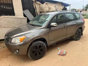 Toyota RAV4 2011 Gris