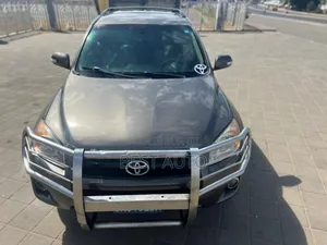 Photo - Toyota RAV4 2011 Gris