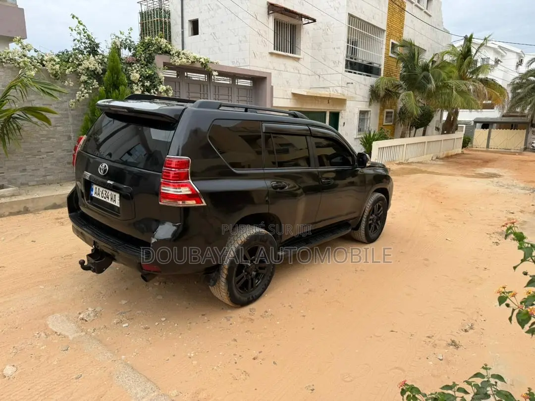 Toyota Land Cruiser Prado 2.7 i 2010 Noir Mat
